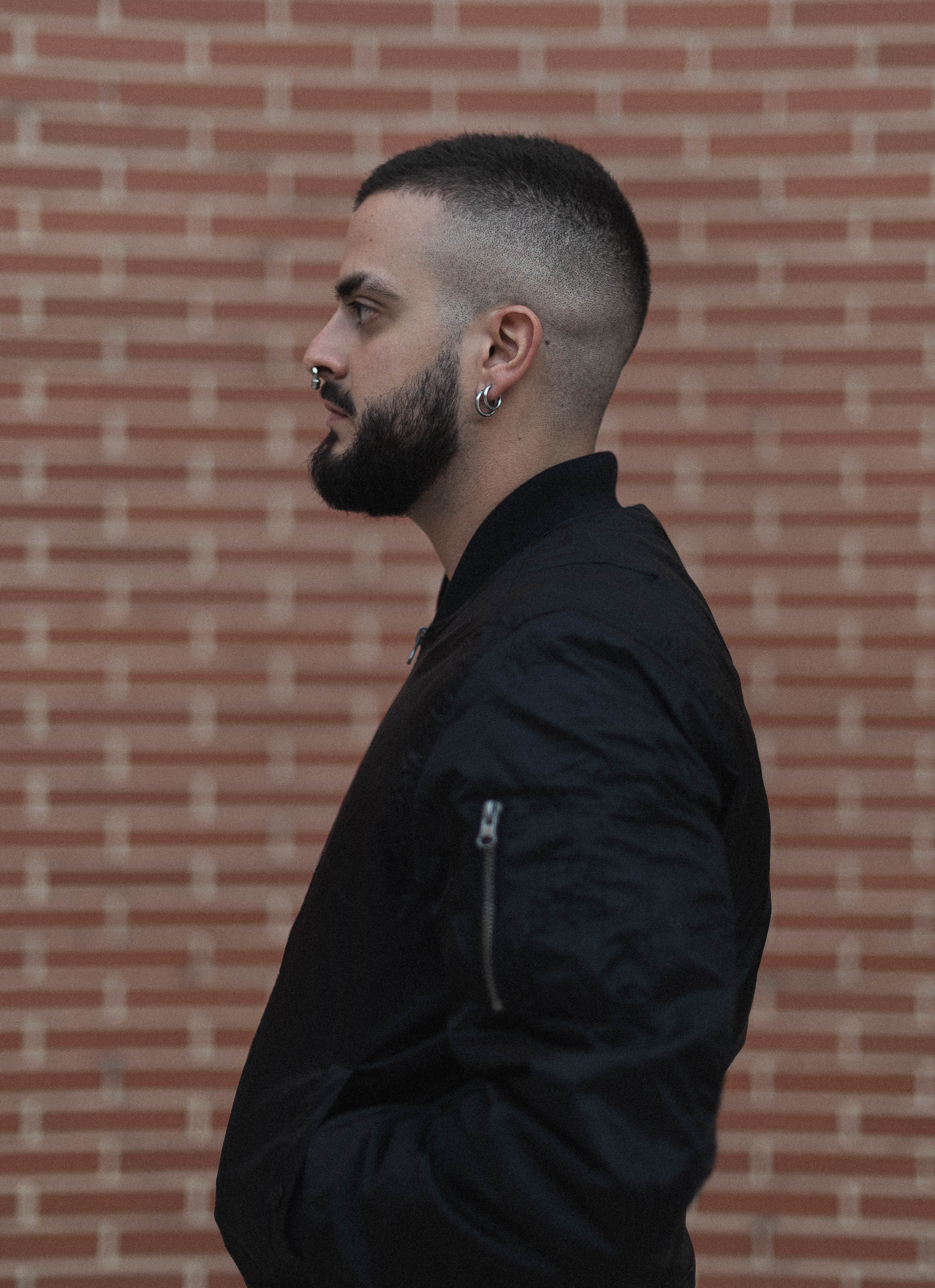 BOMBER NEGRA BORDADO DE PERROS CALLEJEROS - Image 9