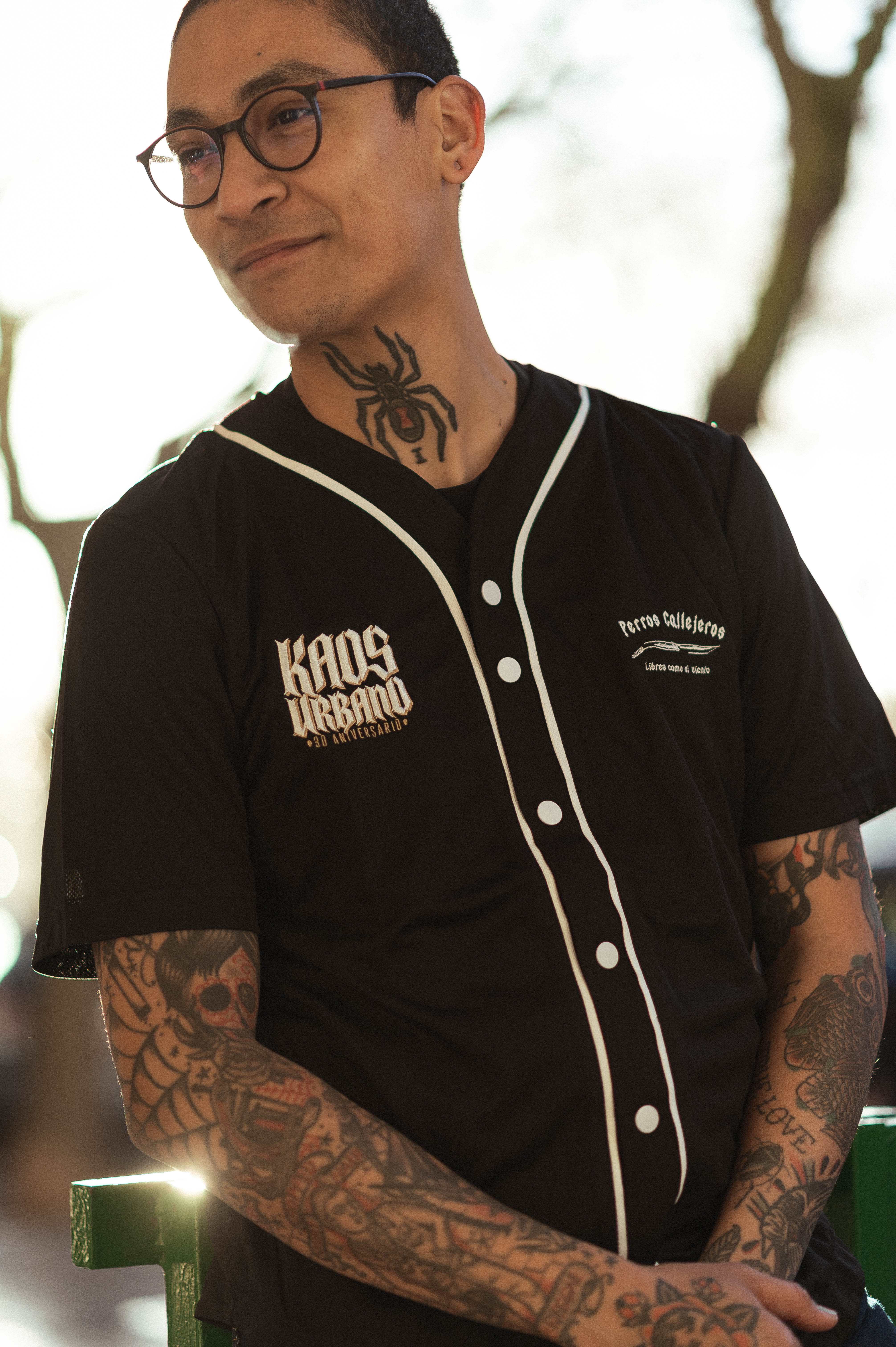 CAMISA BEISBOL KAOS URBANO X PERROS CALLEJEROS - Image 4