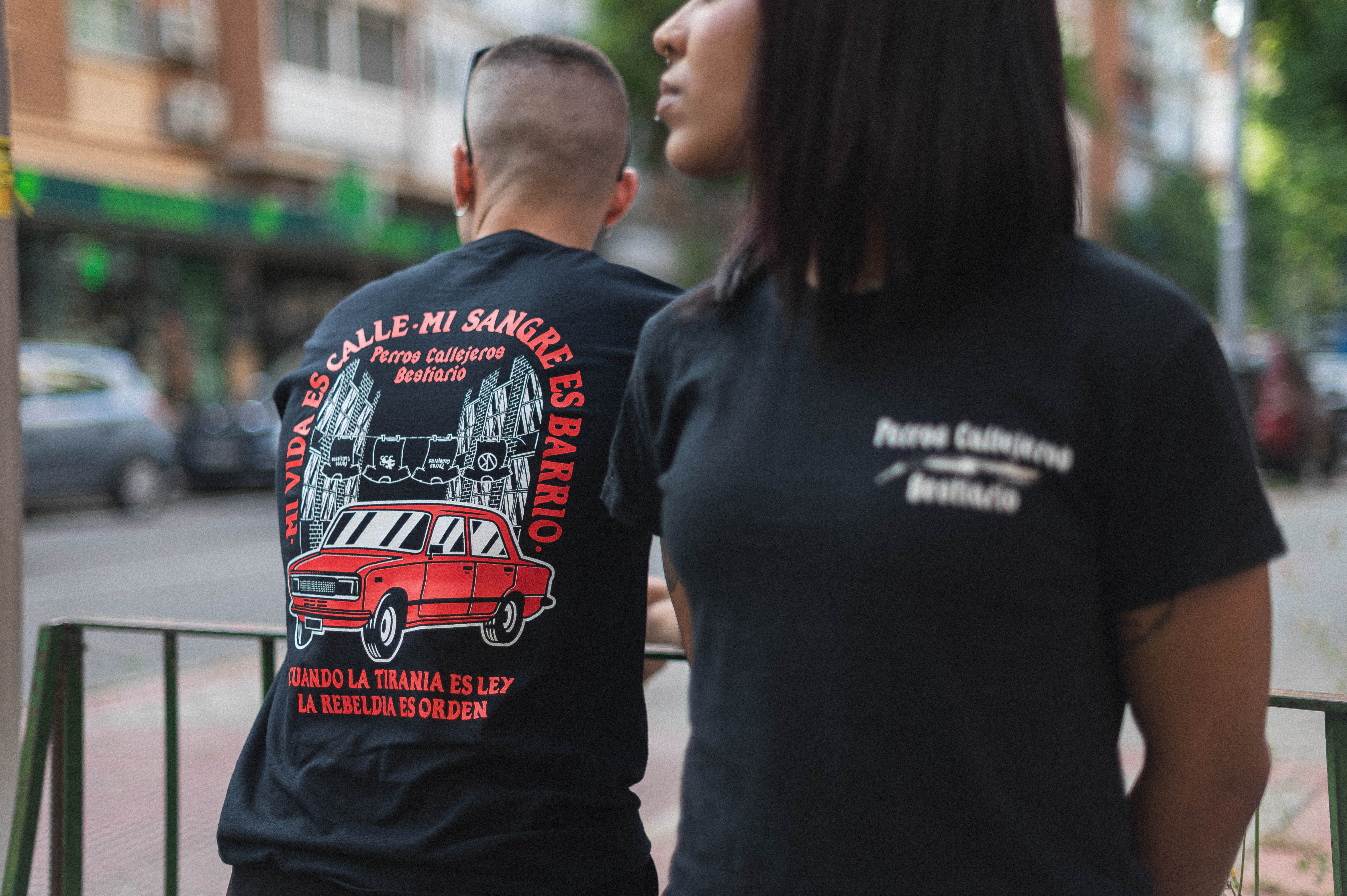 Camiseta Bestiario X Perros Callejeros - Image 8