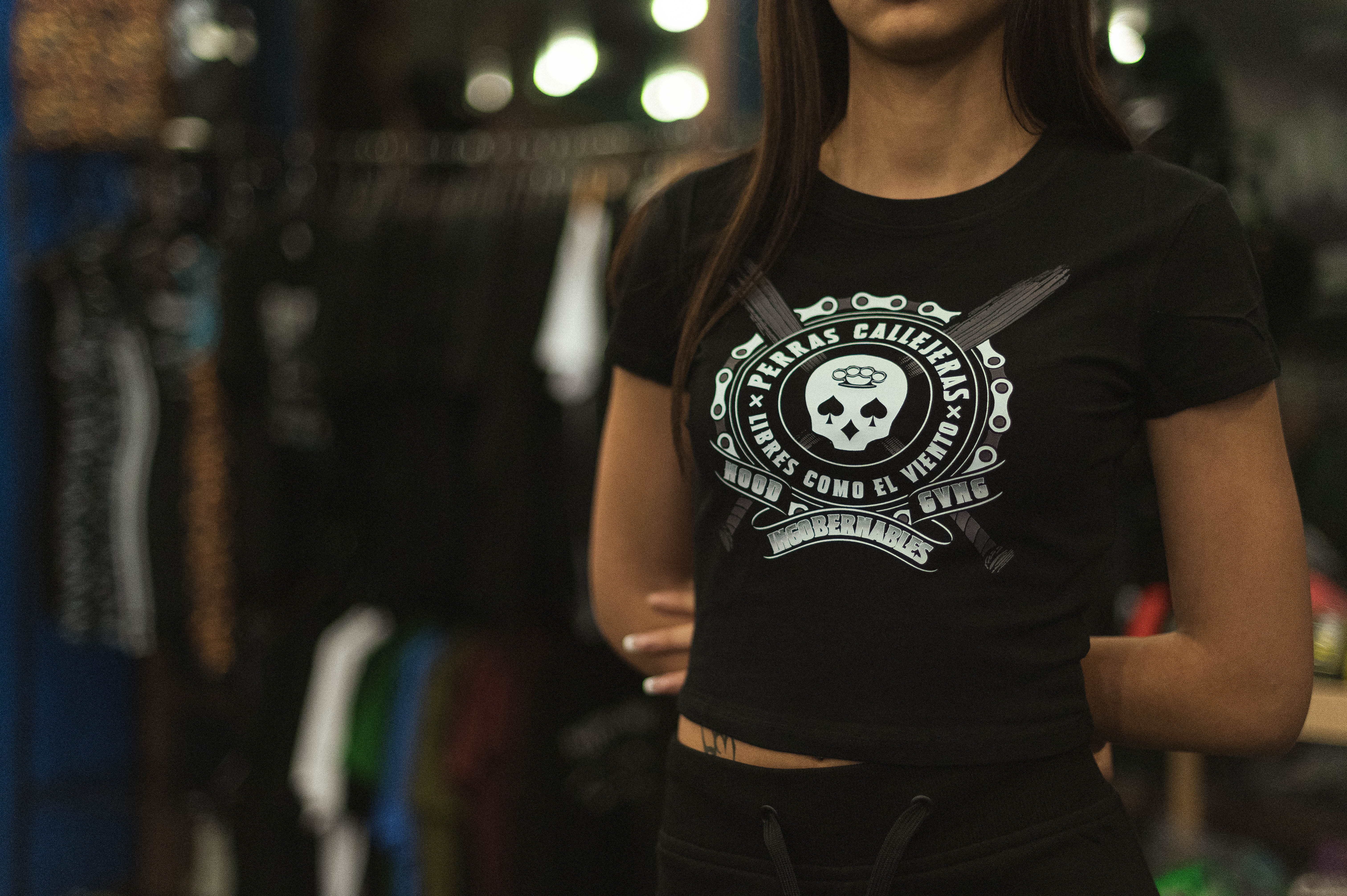 Camiseta Crop Hood Mujer - Image 3