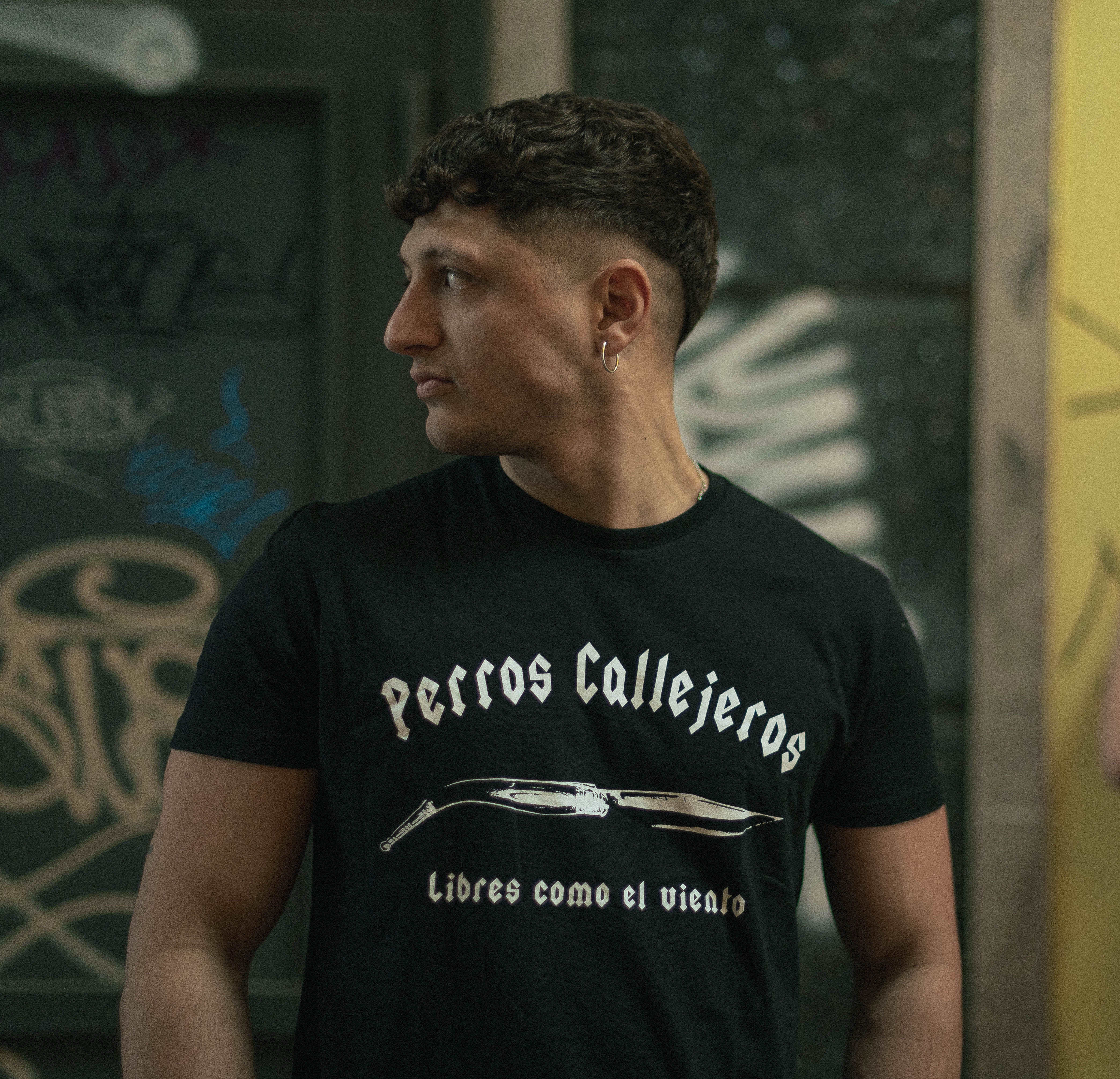 Camiseta Perros Callejeros Clásica - Image 3