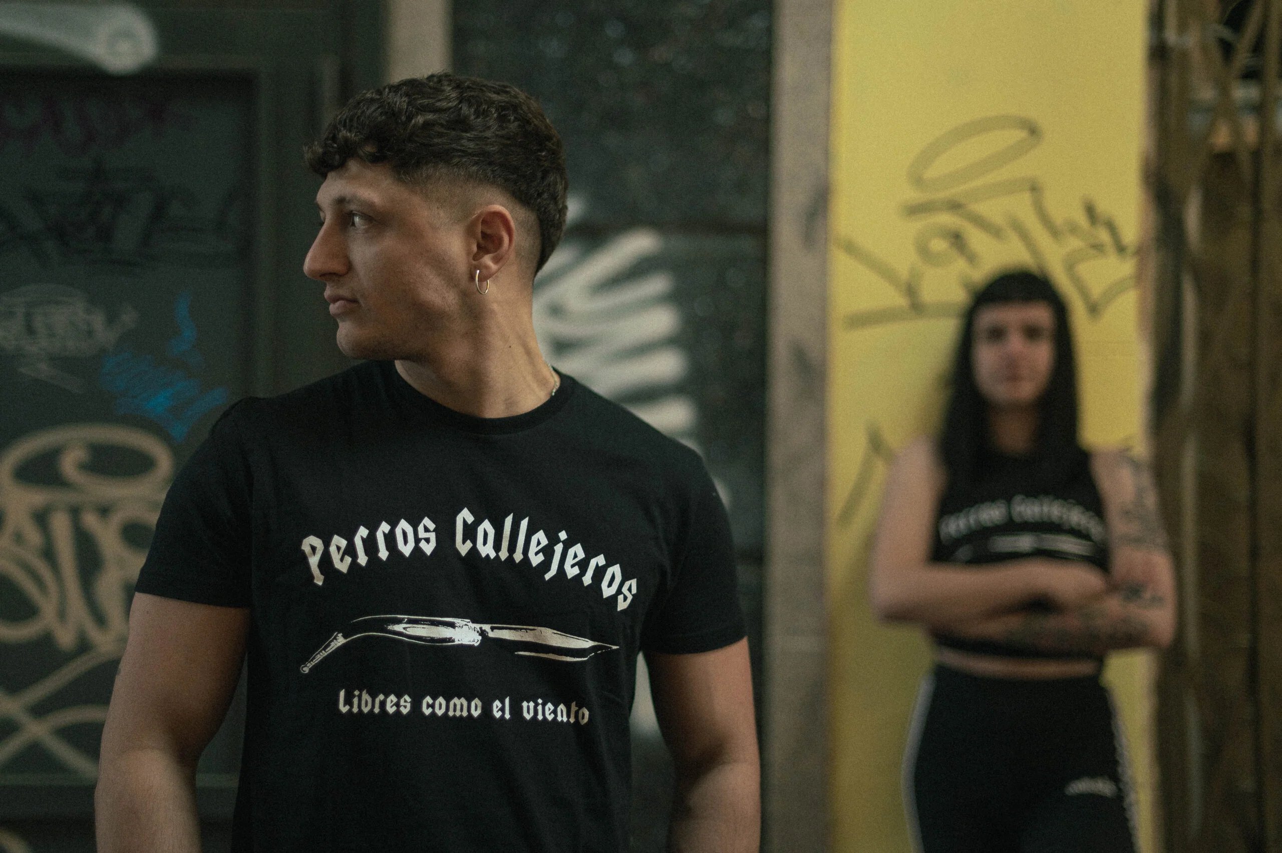 Camiseta Perros Callejeros Clásica - Image 9