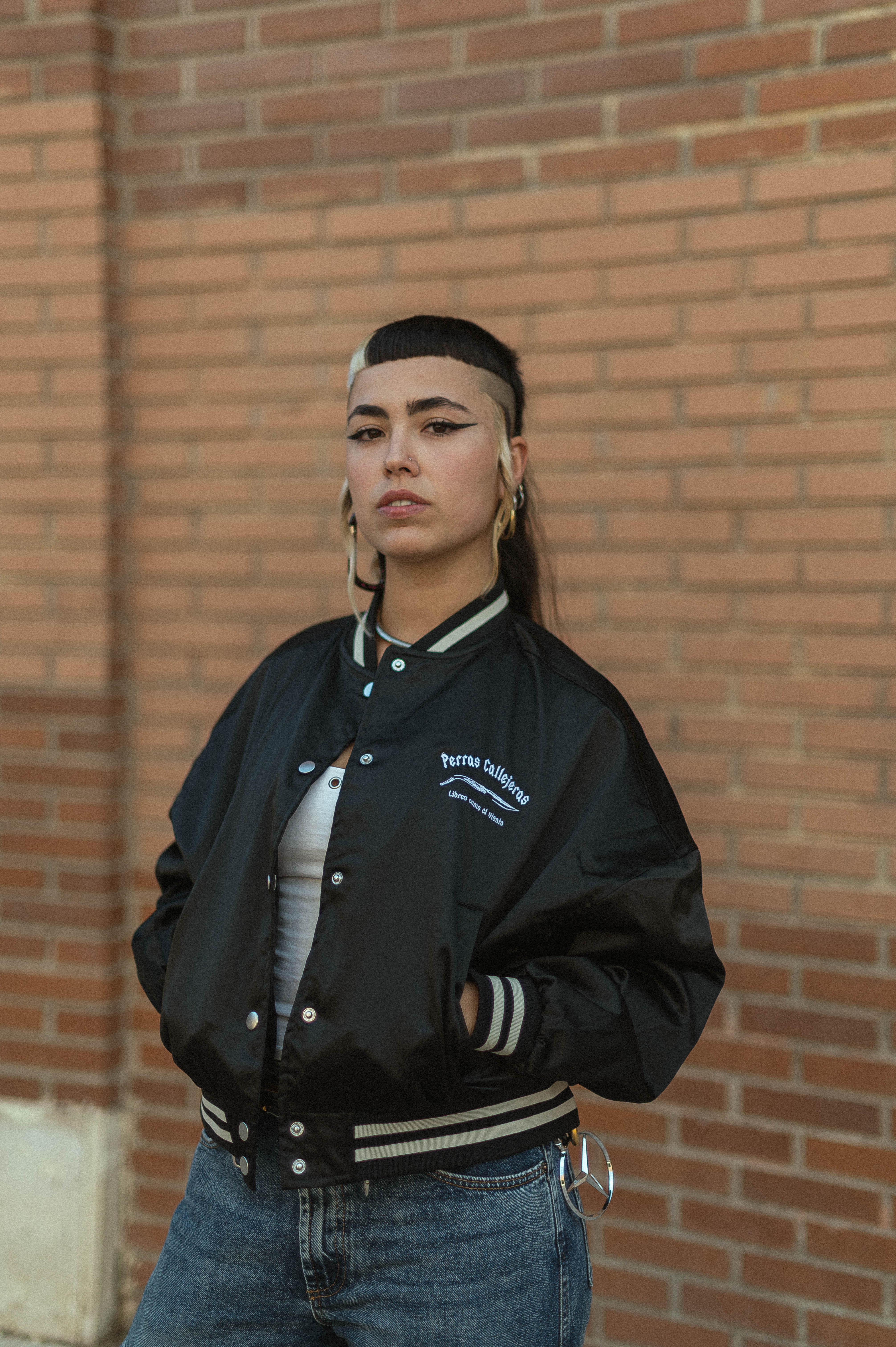 Chaqueta satinada Universidad Callejera - Image 3