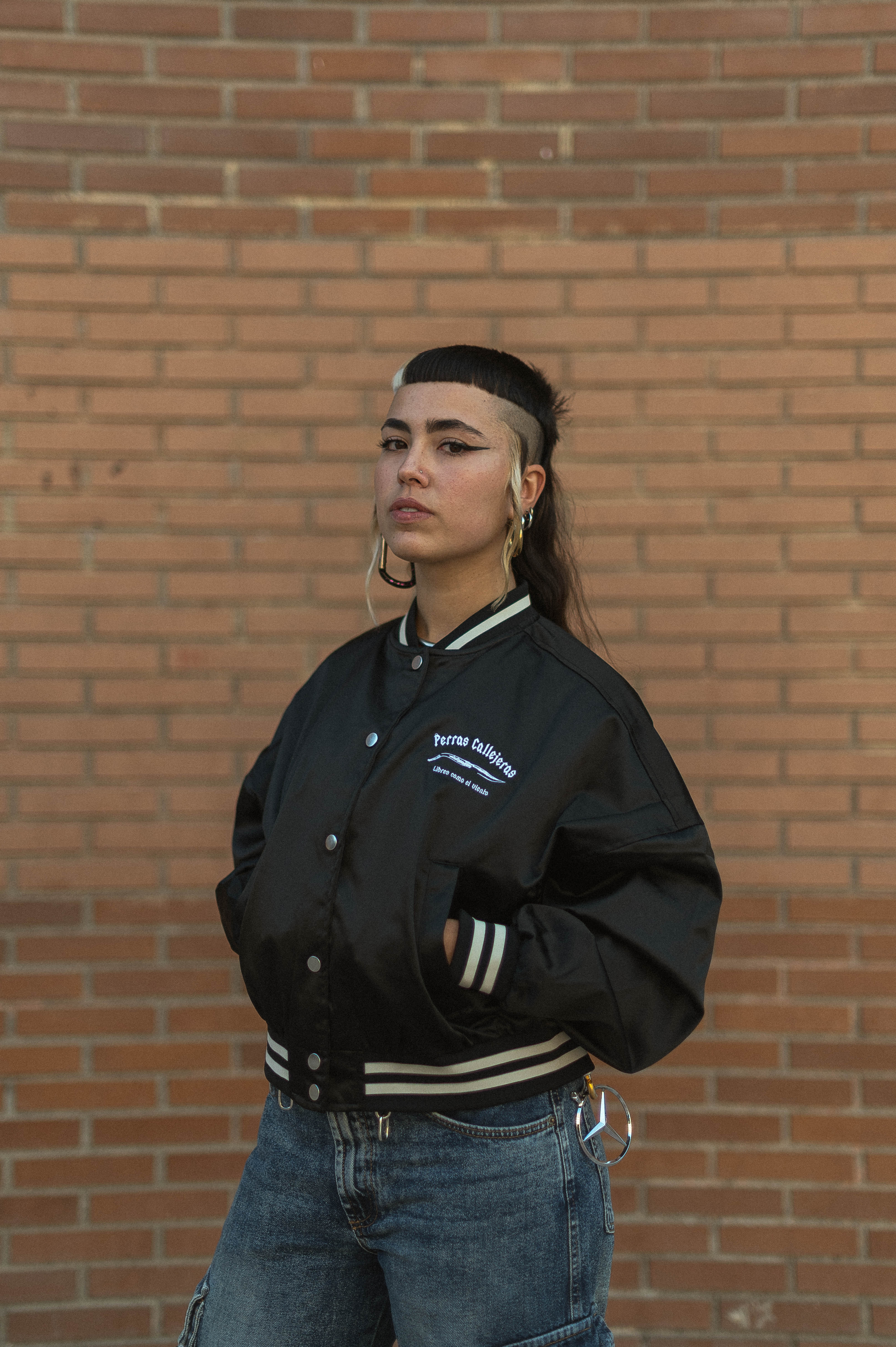 Chaqueta satinada Universidad Callejera - Image 4