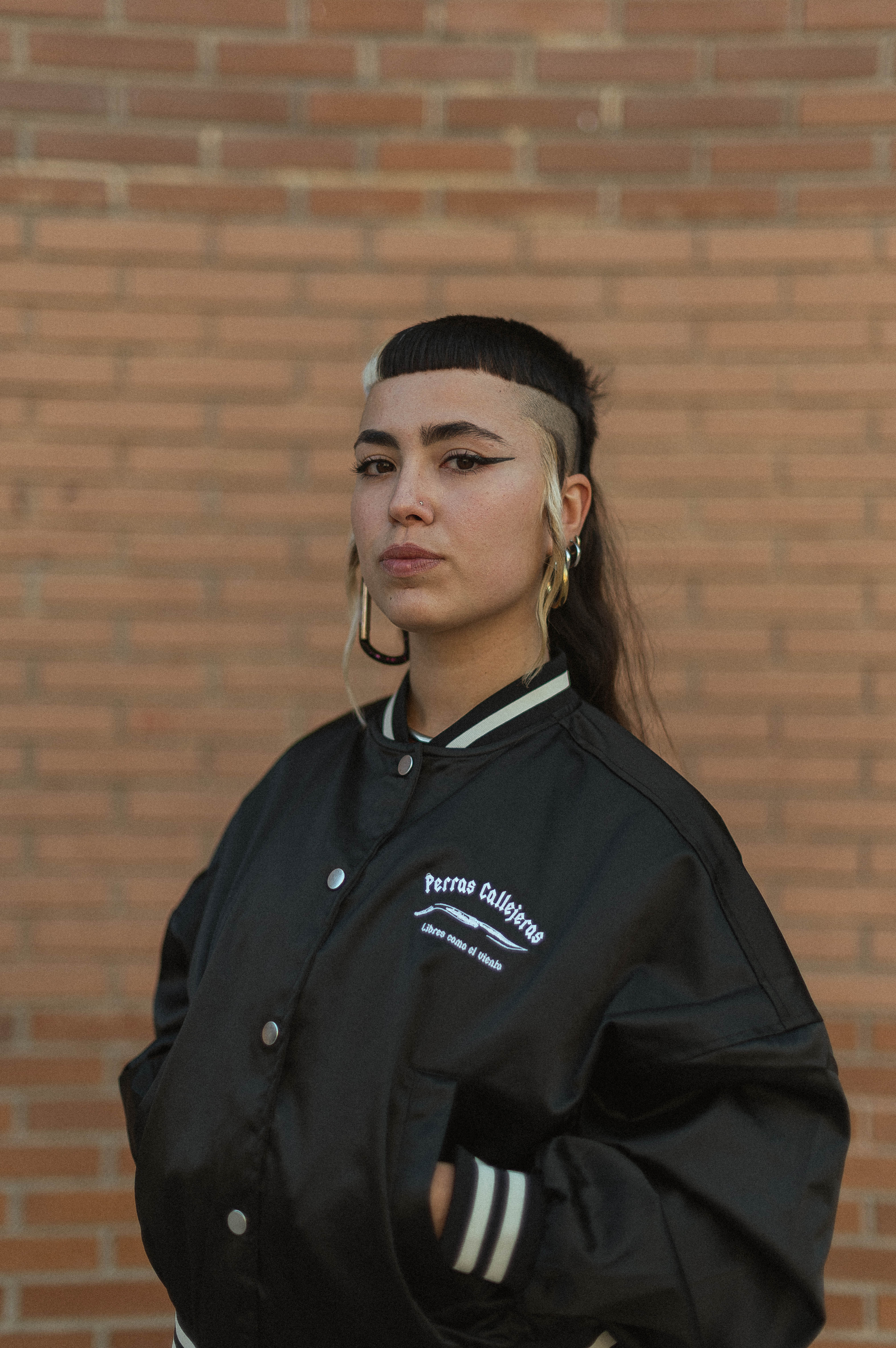 Chaqueta satinada Universidad Callejera - Image 7