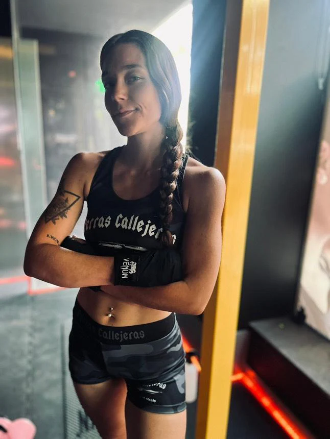 Short Fight Grrl - Image 10