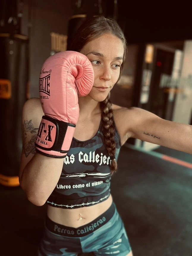 Top deportivo Fght Grrrl - Image 24