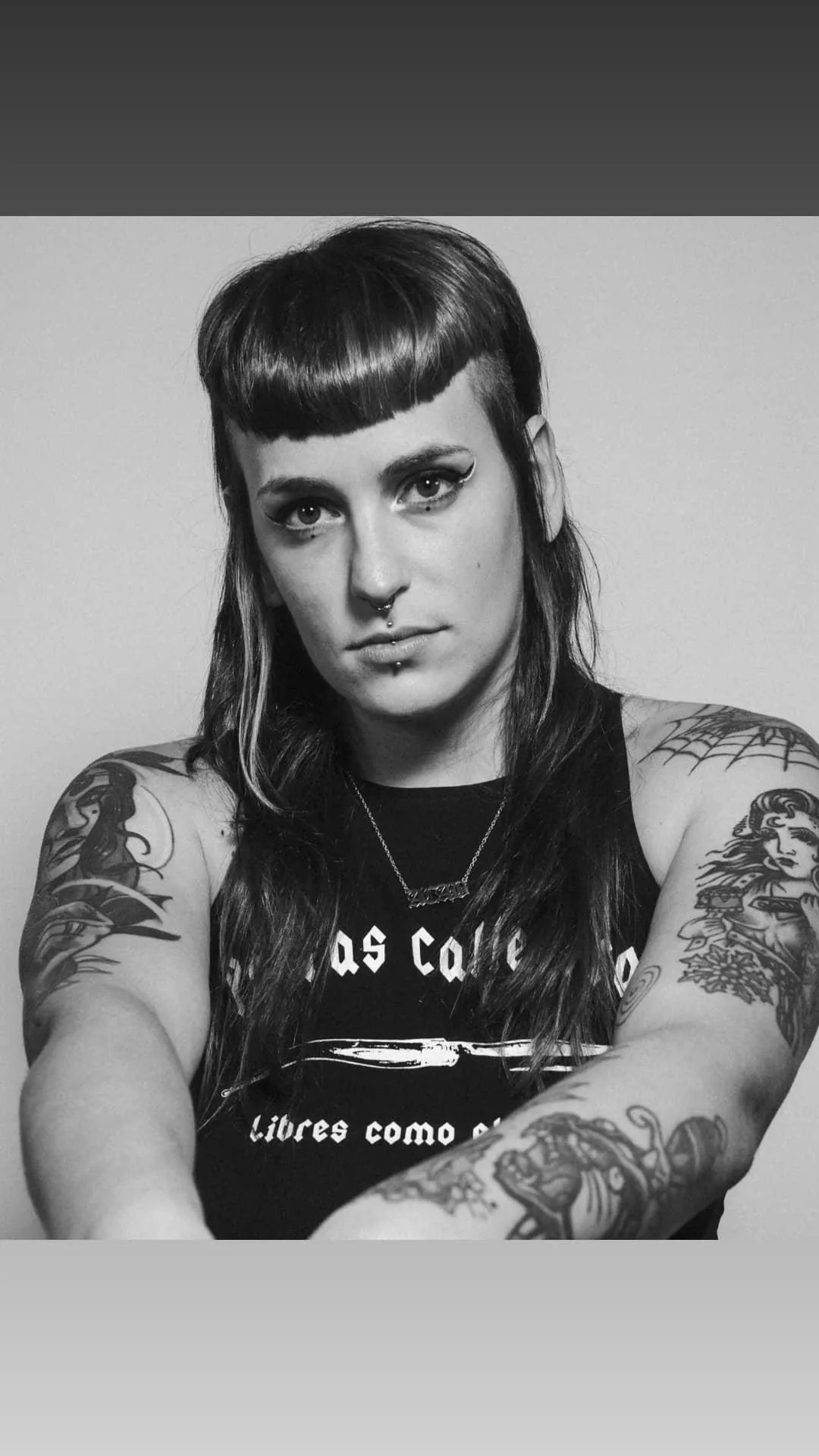 TOP NEGRO PERRAS CALLEJERAS - Image 7