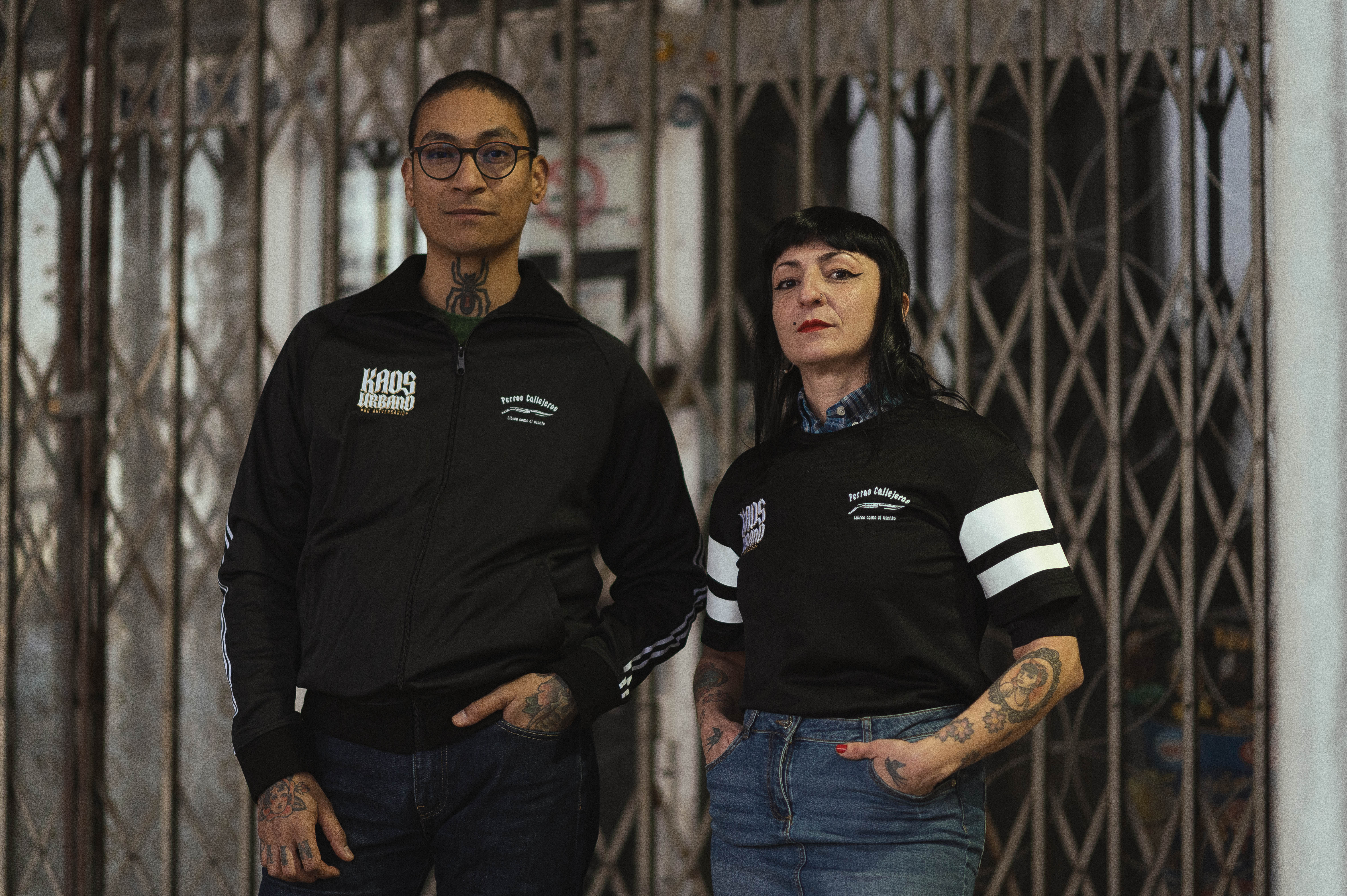 TRACKTOP KAOS URBANO X PERROS CALLEJEROS - Image 6