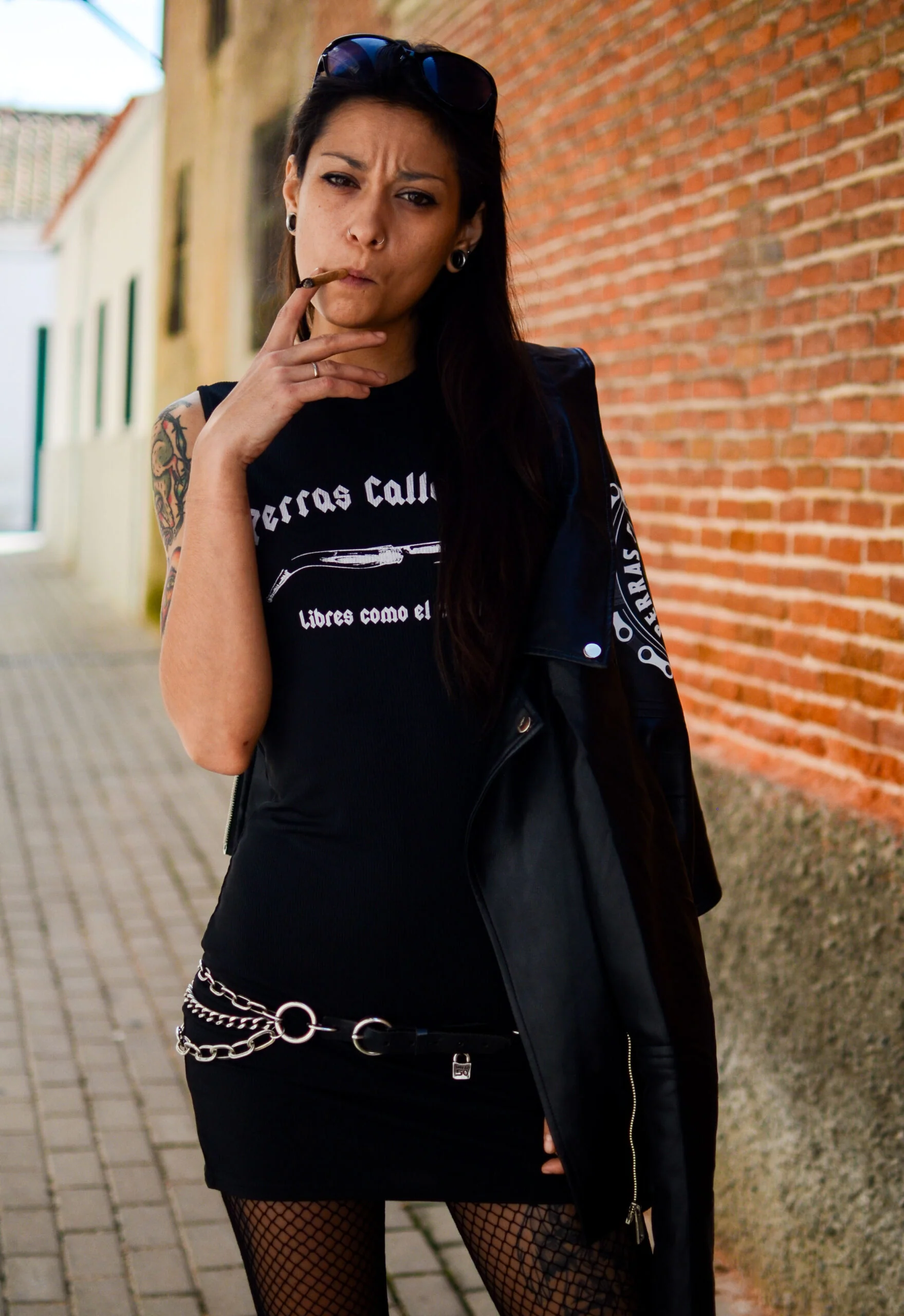 Vestido Negro Perras Callejeras - Image 4